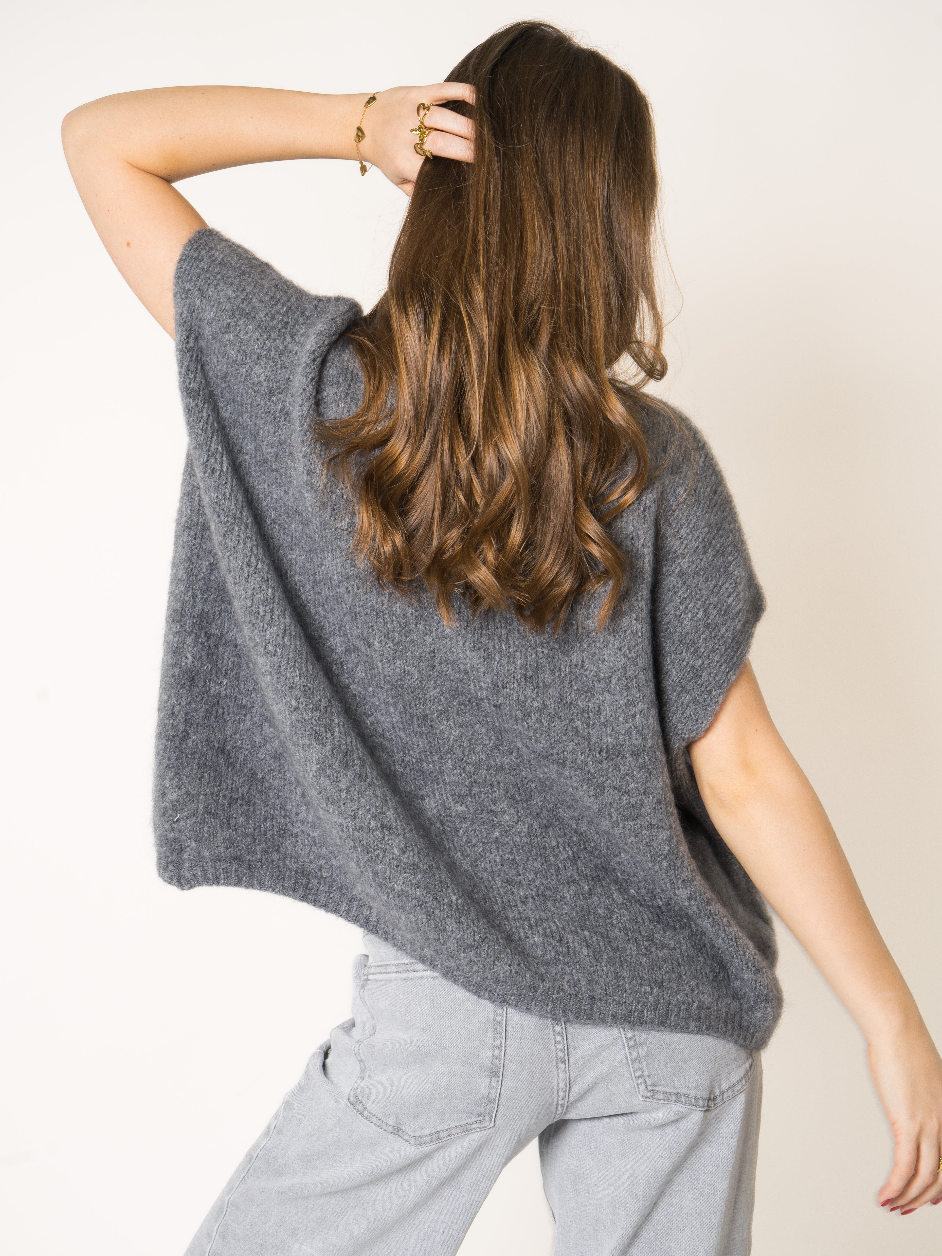 #Farbe_Grau