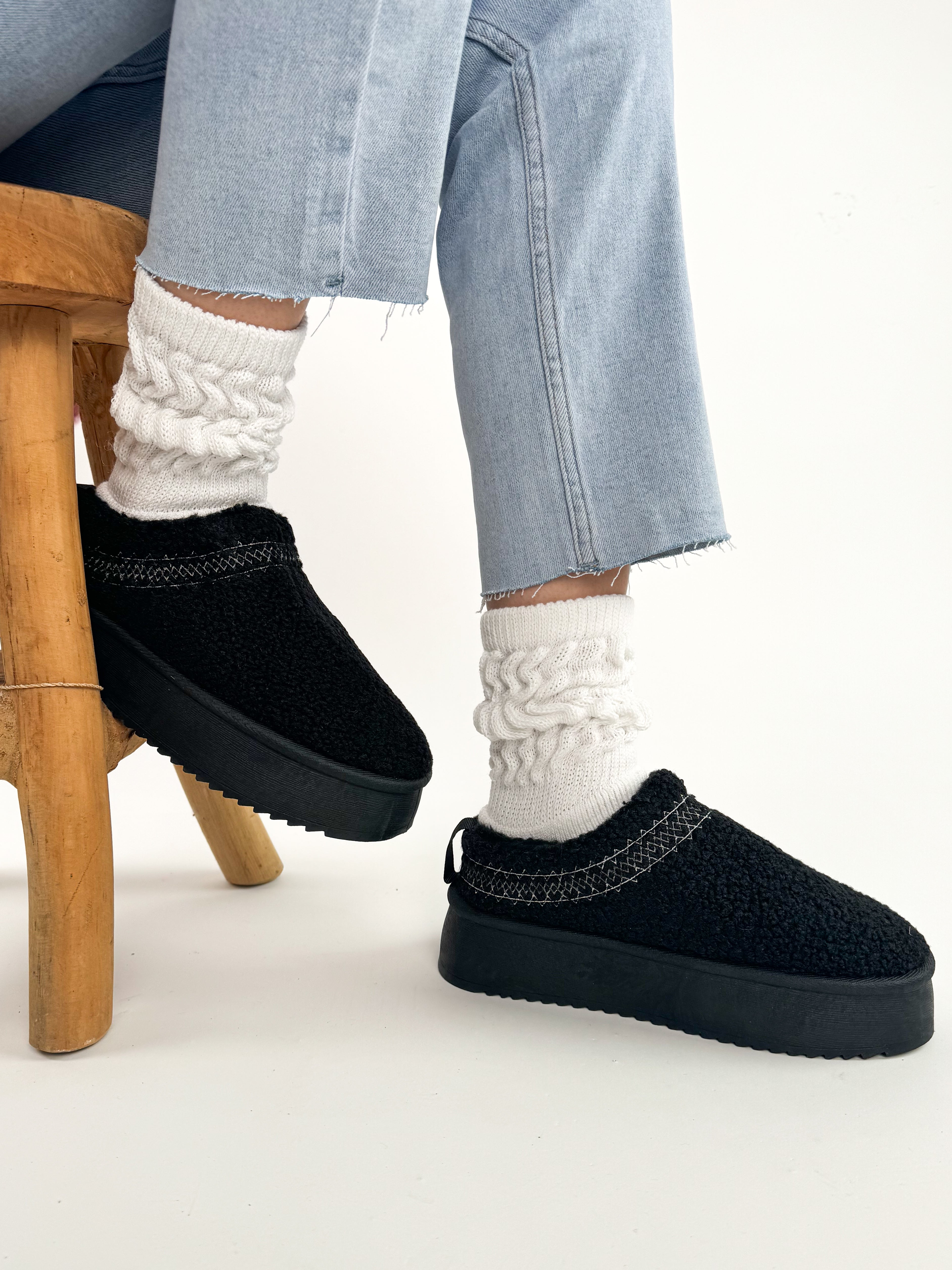 Plateau Teddy Mini Boots Slipper - schwarz