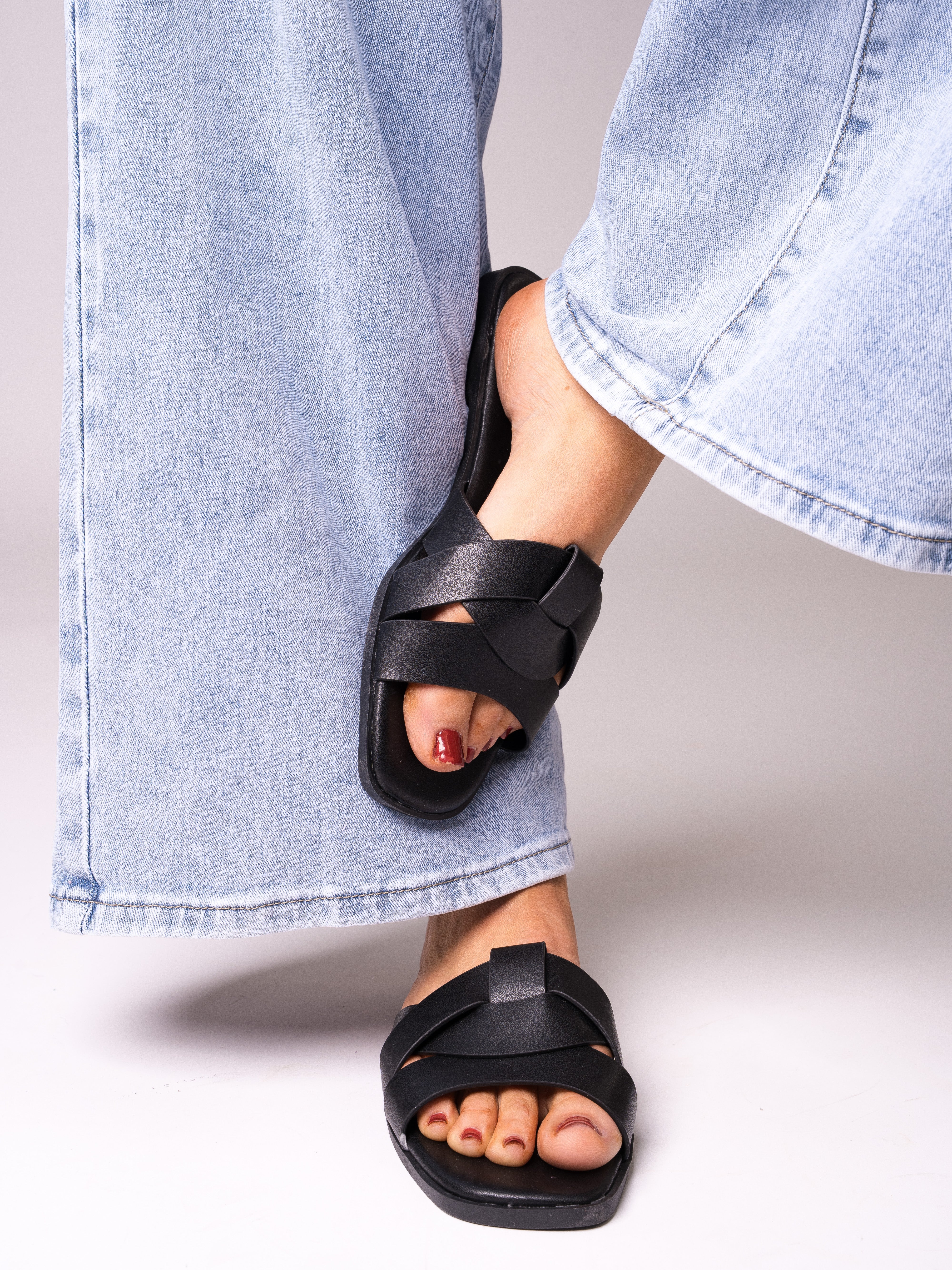 Twisted Slipper Sandalen