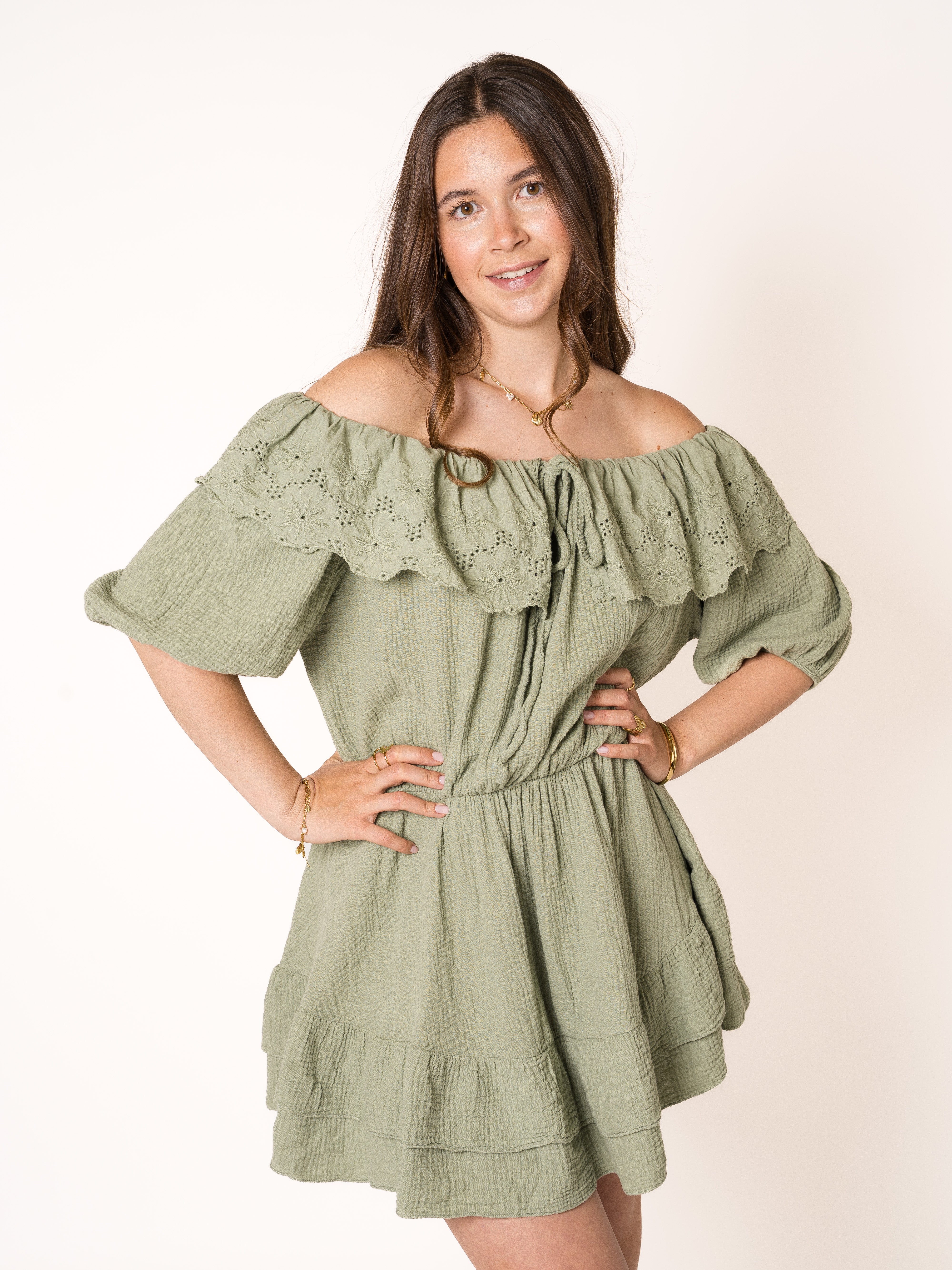 #Farbe_Khaki